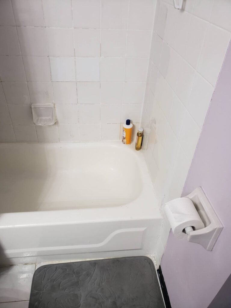Bath Tub and Tile Installation in London Ontario